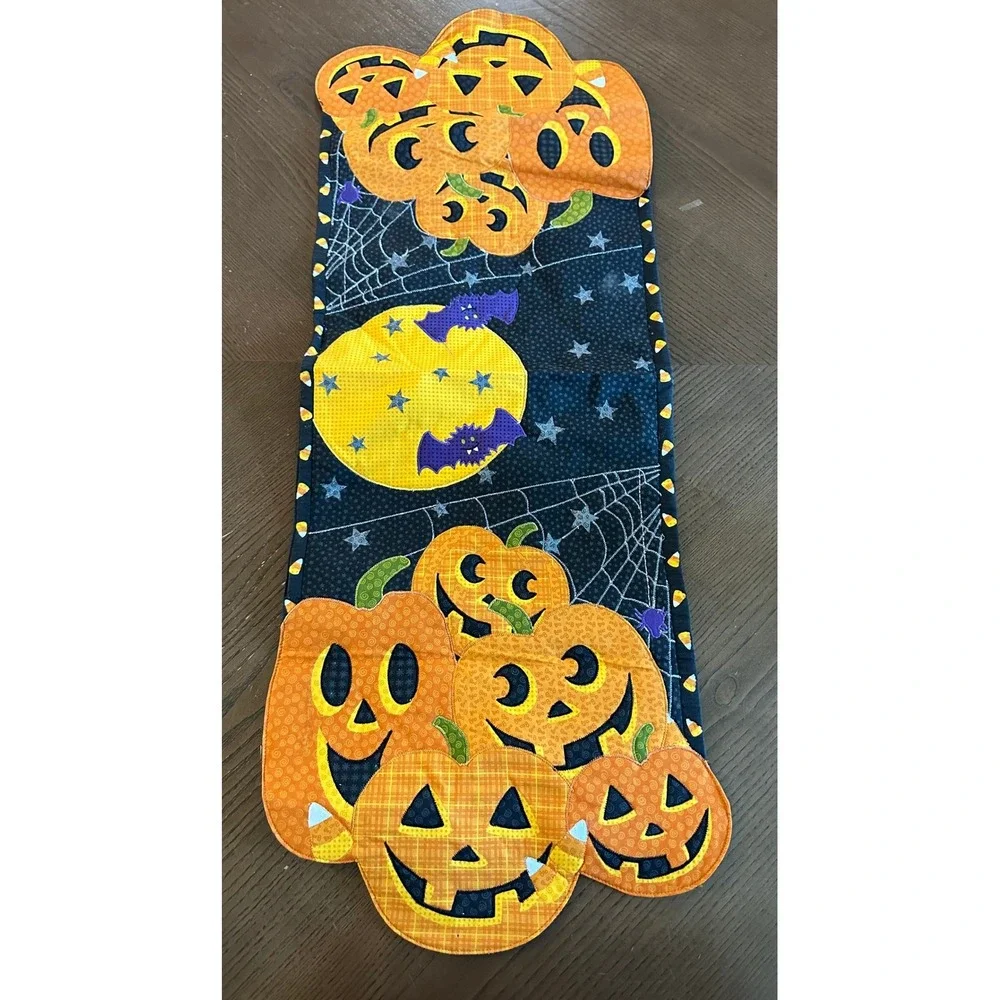 Halloween Table Runner Quilted Jack-O-Lantern Pumpkin Bat Moon Candy Corn 35x12